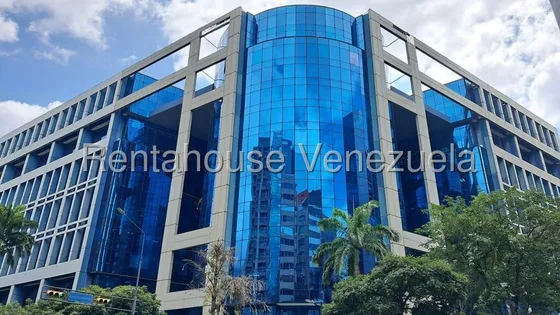 Local En Alquiler El Rosal #25-14350 K.f