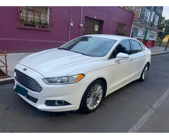 Ford Fusion 2.0 Se Luxury L4//t At