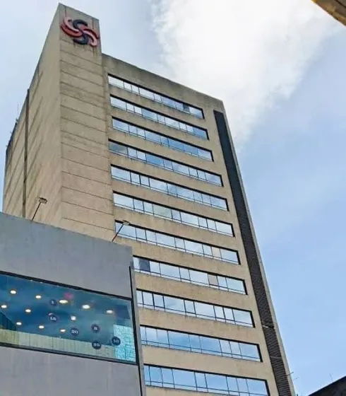 Excelente Oficina Ubicada En En Torre Corporativa En Sabana Grande , Con Un Área De 400 M2, 