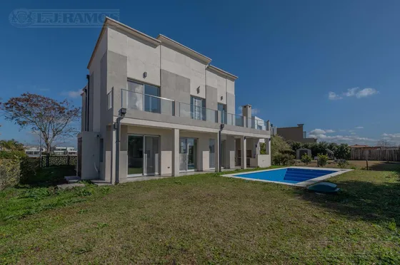 Espectacular Casa A Estrenar A La Venta En Vistas Puertos Pg
