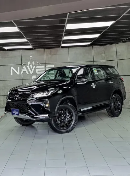 Toyota Fortuner Legender