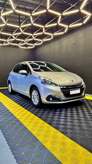 Peugeot 208 1.5 Allure Smeg