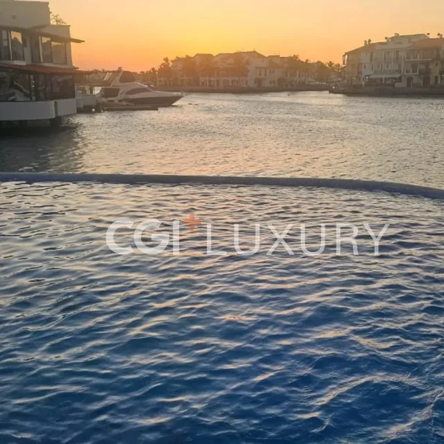 Cgi+ Luxury Lecheria Vende Espectacular Casa En Casas Bote A