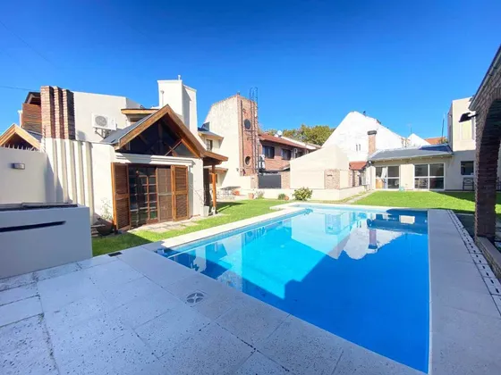 Venta Casa 5 Ambientes Lomas De Zamora - Permuta