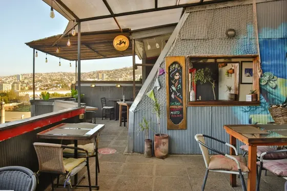 Venta De Lindo Hotel Restaurant Ubicado En Valparaiso