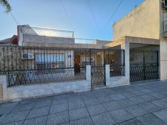 Casa 3 Amb. 159 M² C/ Garage Y Pileta - B. Atalaya