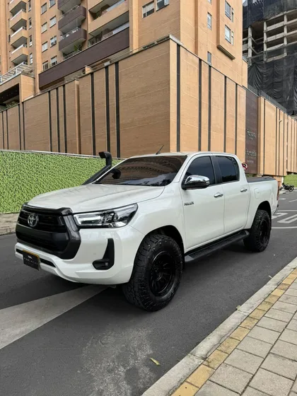Toyota Hilux 2.4 Diésel 4x4