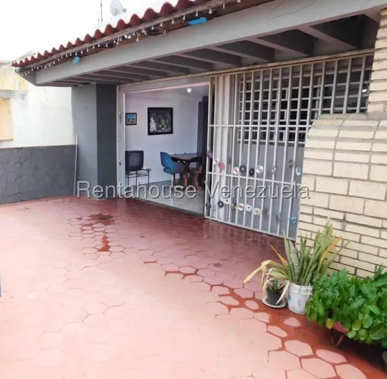 Venta  Acogedor Apartamento, Listo Para Habitar Ubicado En La Urb La Mata Cabudare + Profesional Inmobiliario Mehilyn Perez +