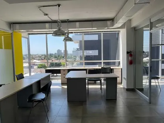 Amplia Oficina De 140 M2 Y 5 Estacionamientos (158533)