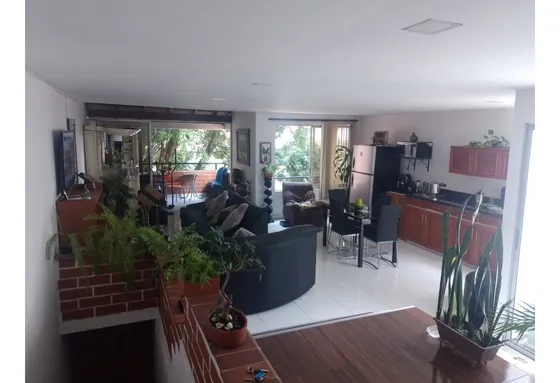 Venta De Casa Duplex En La Castellana, Medellin