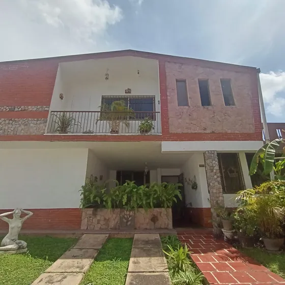 Casa En Venta Valencia Urb Lomas Del Este (mer)
