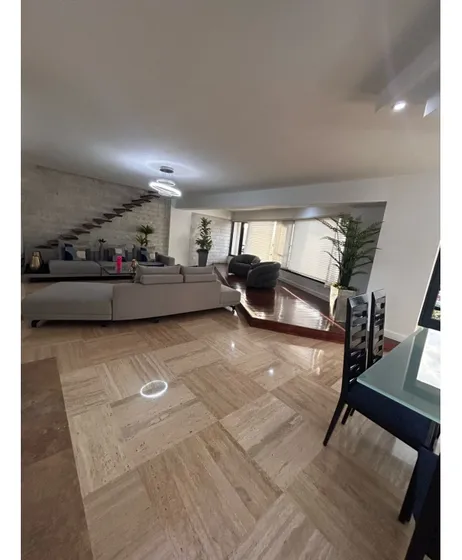 Vendo/alquilo Ph 400m2 Las Mercedes 0378