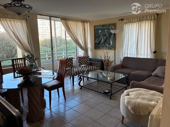 Departamento En Venta De 3 Dorm. En Concón