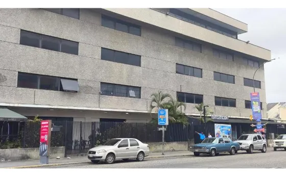 Alquilo Planta Industrial 435m2 Los Cortijos 5600