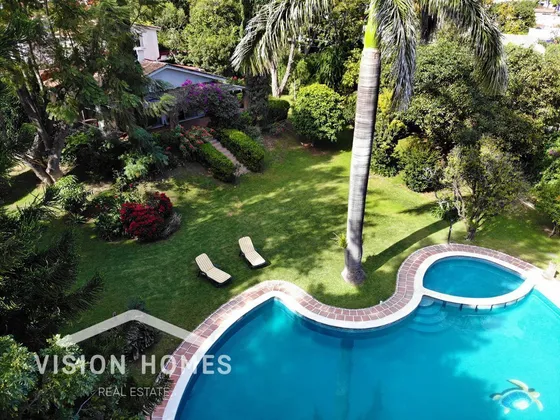 Residencia Con Alberca En Venta  En Cuernavaca
