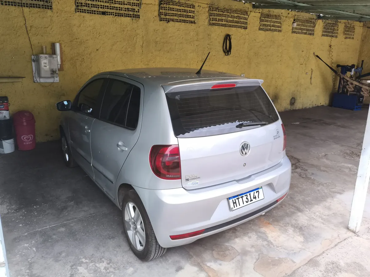 Volkswagen Fox 2011 1.6 Vht Prime I-motion Total Flex 5p — foto 3