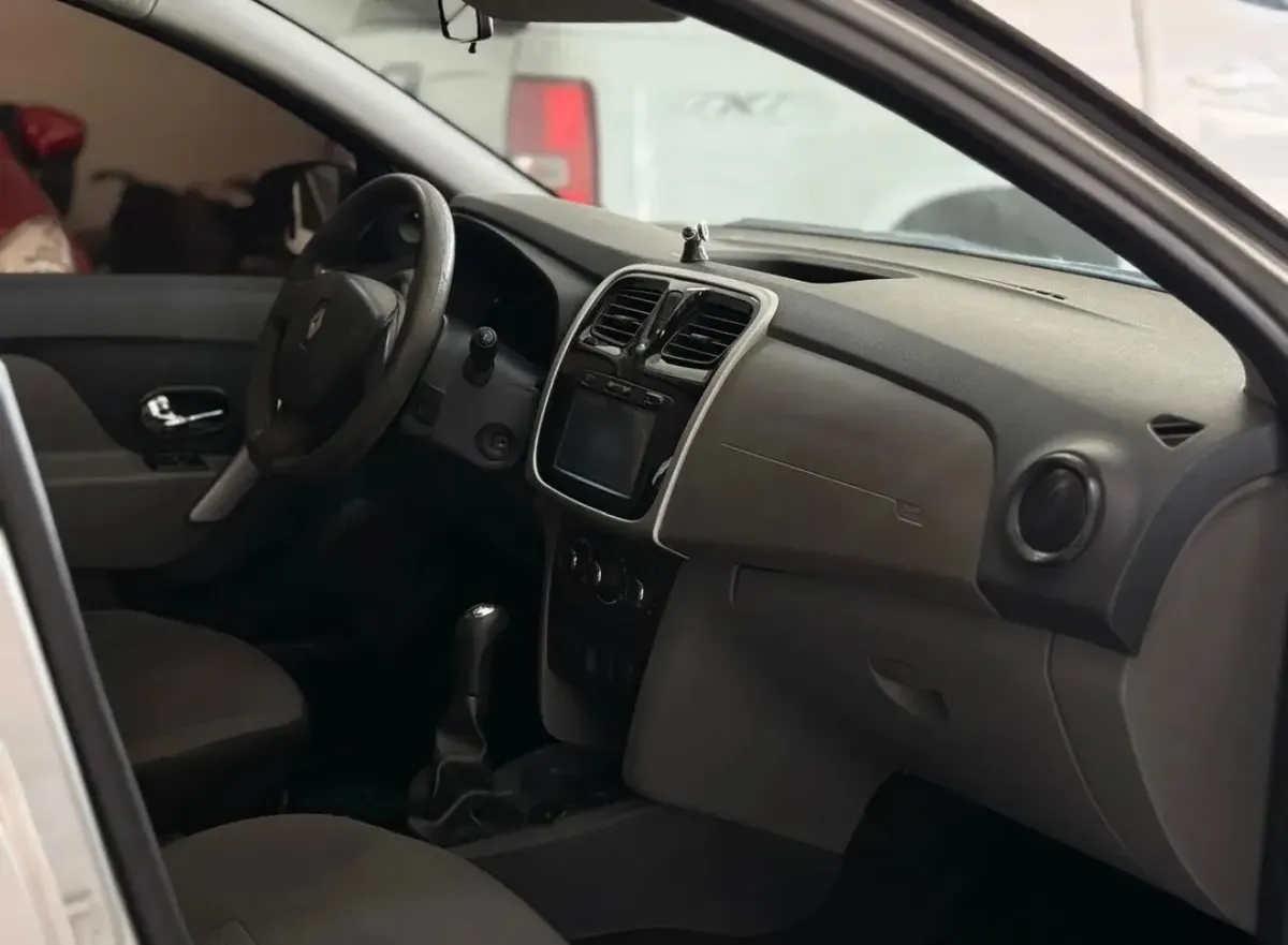 Renault Logan 1.6 Authentique Plus 85cv5581030885222092812