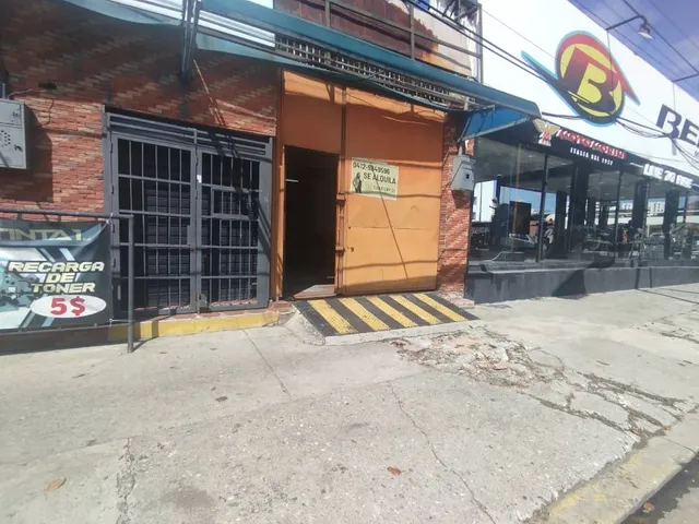Galpón Con Locales En Venta Y Alquiler (solo Clientes) Dm