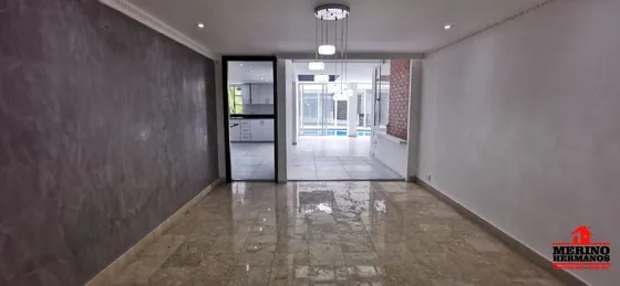 Casa En Venta En El Poblado. Cod V5420