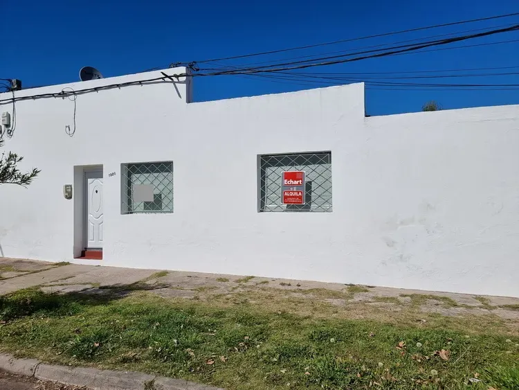 Cómoda Casa De 1 Dormitorio En Muy Buena Ubicación. · Foto 1