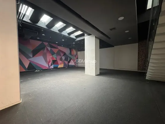 Arriendo De Local 366 M2 En Nueva Costanera