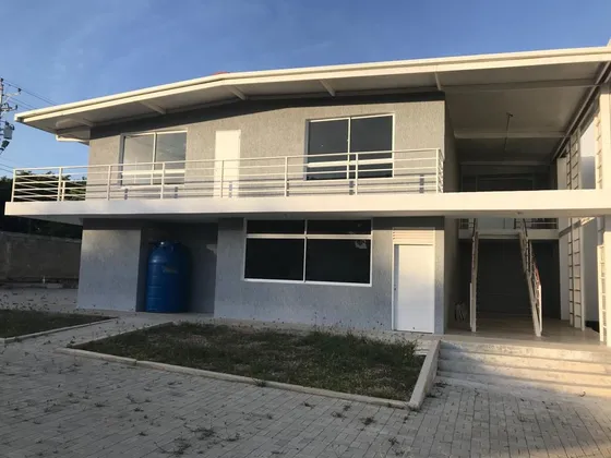 Simón Hernández Vende Galpón Con Construcción De Primera  En Zona Industrial De Carora 