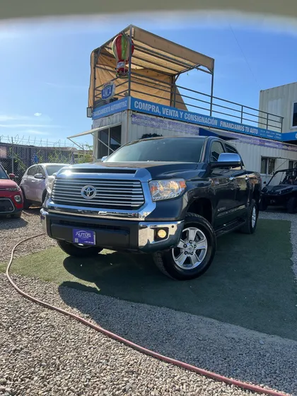 Toyota Tundra 5.7 Limited 4x4 At