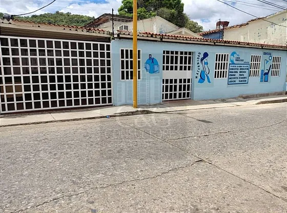 En Venta Clínica Centro De Valencia, Estado Carabobo.