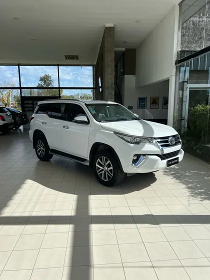 Toyota Hilux Sw4 2.8 Srx 177cv 4x4 7as