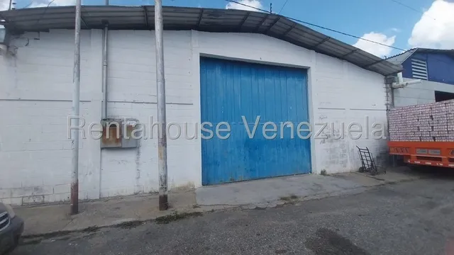 Galpon En Alquiler Cabudare Gisselle Lobo Alquila Excelente Galpon 331 Metros En La Avenida La Mata Cabudare 4 Amplias Oficinas Zona De Descarga Reja De Seguridad Alto Trafico Vehicular 2 5 1 4 6 4 8