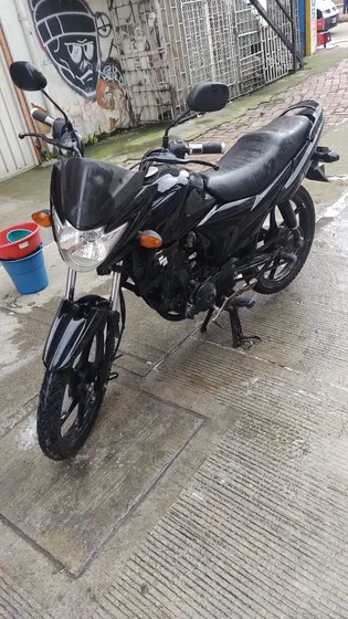 Suzuki 112 Hayate. Vencambio