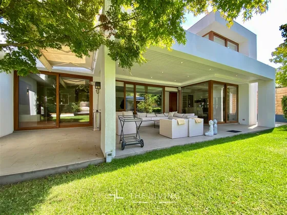 Gran Casa En Venta De 5d - 5b En Los Trapenses, Lo Barnechea