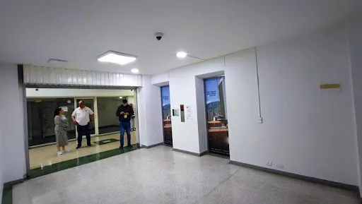 Locales En Arriendo Centro 643-8292283