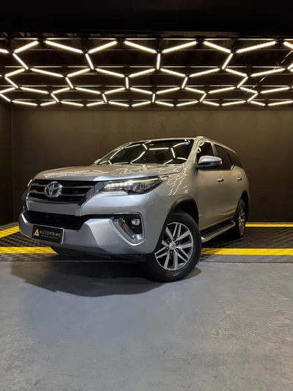 Toyota Hilux Sw4 2.8 Srx 177cv 4x4 7as At