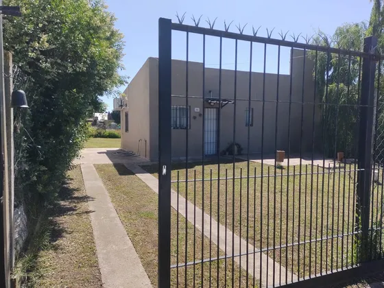 Casa Para 4 Personas Con Garage, Parque Y Parrilla En Los Acantilados, Playas Del Sur