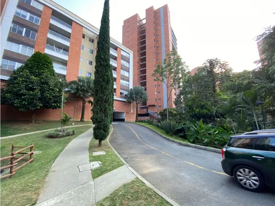 Amplio Apartamento Para La Venta En Envigado