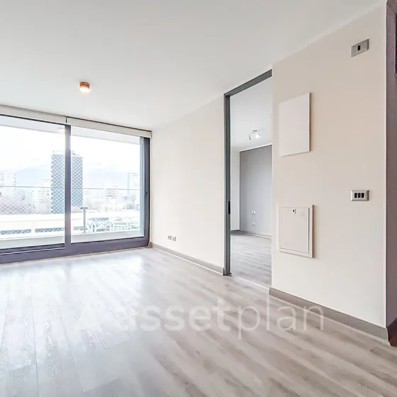 Edificio Av. Irarrázaval (1 Est. 1 Bod.) Vista Oriente Pis