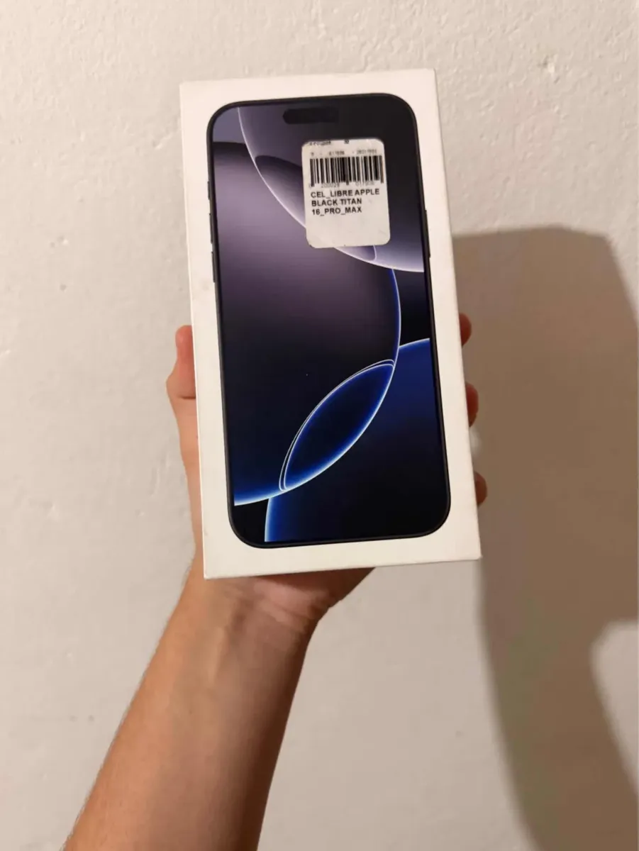 iPhone 16 Pro Max65746746395010123