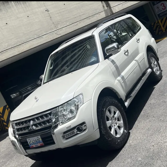 Mitsubishi Pajero Dubai