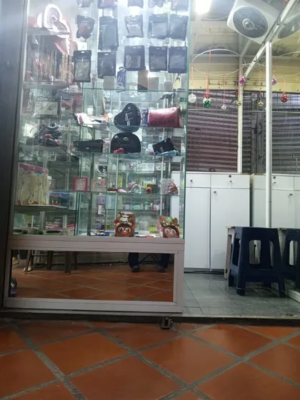 Alquiler Local Guaicaipuro Cesión De Derecho 4m2 Puerta 5