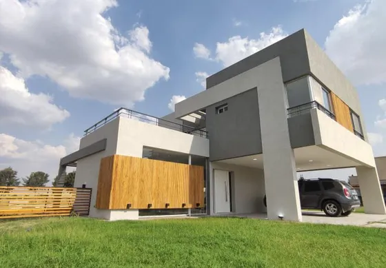 Casa En  Venta En Horizontes Al Sur Canning