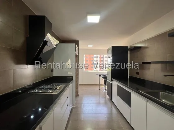 Francisco Rojas Norscia 25-18088 Vende Espacioso Y Moderno Apartamento Ubicado En Una De Las Zonas Mas Privilegiadas Del Este De La Ciudad, Cercano A Todo Tipo De Colegios , Clínicas, Panaderías, Supe