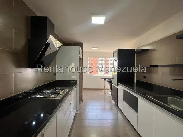 Francisco Rojas Norscia 25-18088 Vende Espacioso Y Moderno Apartamento Ubicado En Una De Las Zonas Mas Privilegiadas Del Este De La Ciudad, Cercano A Todo Tipo De Colegios , Clínicas, Panaderías, Supe