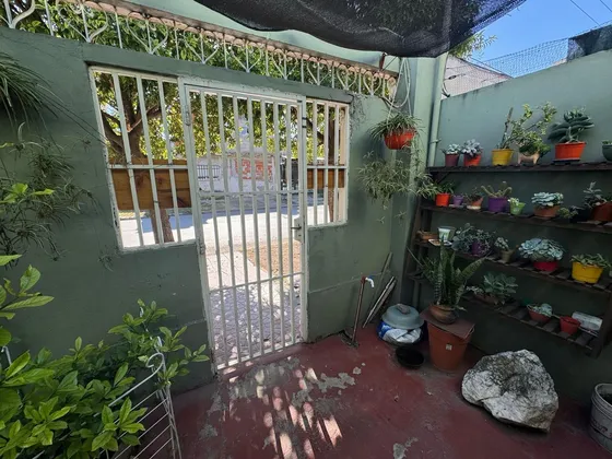 Casa En Venta 4 Ambientes Con Departamento Y Patio