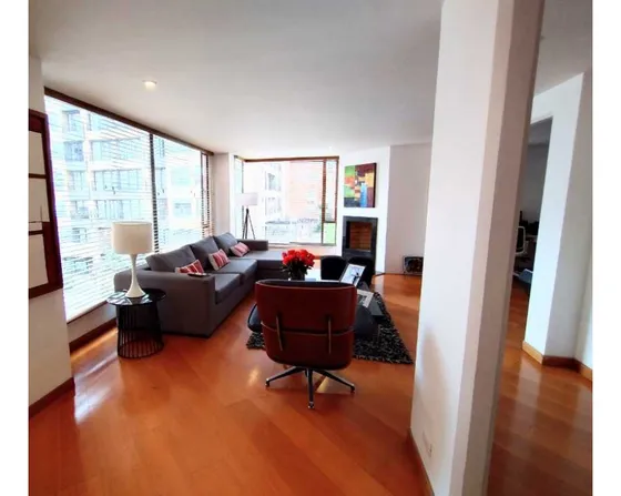Apartamento En Venta, En Chico  Remodelado Y Con Excelente Iluminacio