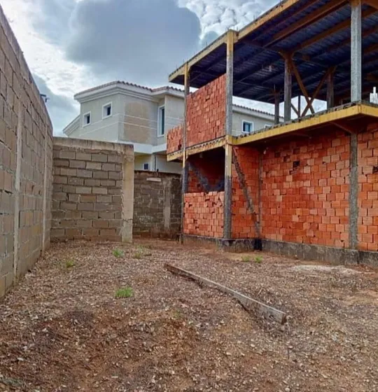 Terreno 879 Mts2, Con Proyecto De Construccion.