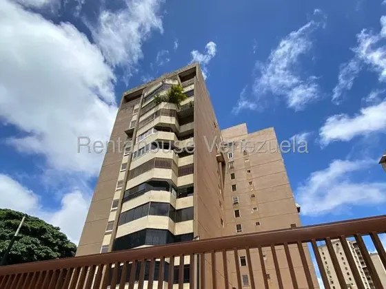Ims. Apartamento En Alquiler En Colinas De Bello Monte, Mls 27-1549
