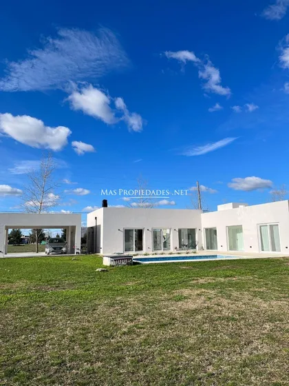 Casa En Venta 3 Dormitorios En Fincas De San Vicente Golf