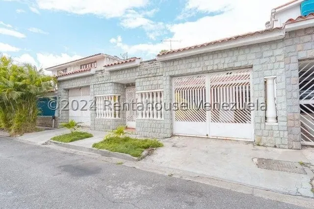 Montalban: Exclusividad A Tu Alcance. Casa En Calle Privada. Mls # 24-23409 Lp