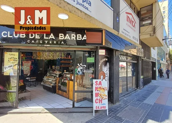 Amplio Local 200 M2 (esquina Muy Visible En Viña Del Mar)